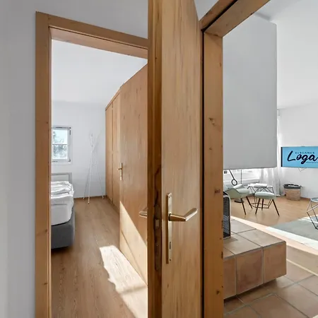 Apartment Crest Alta 23 *